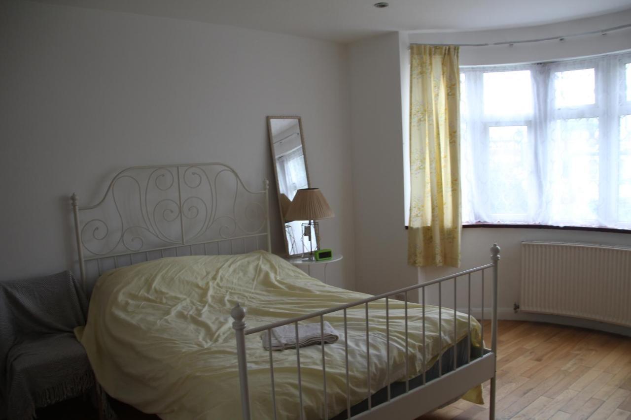 Edgware Beautiful Double Bedroom מראה חיצוני תמונה