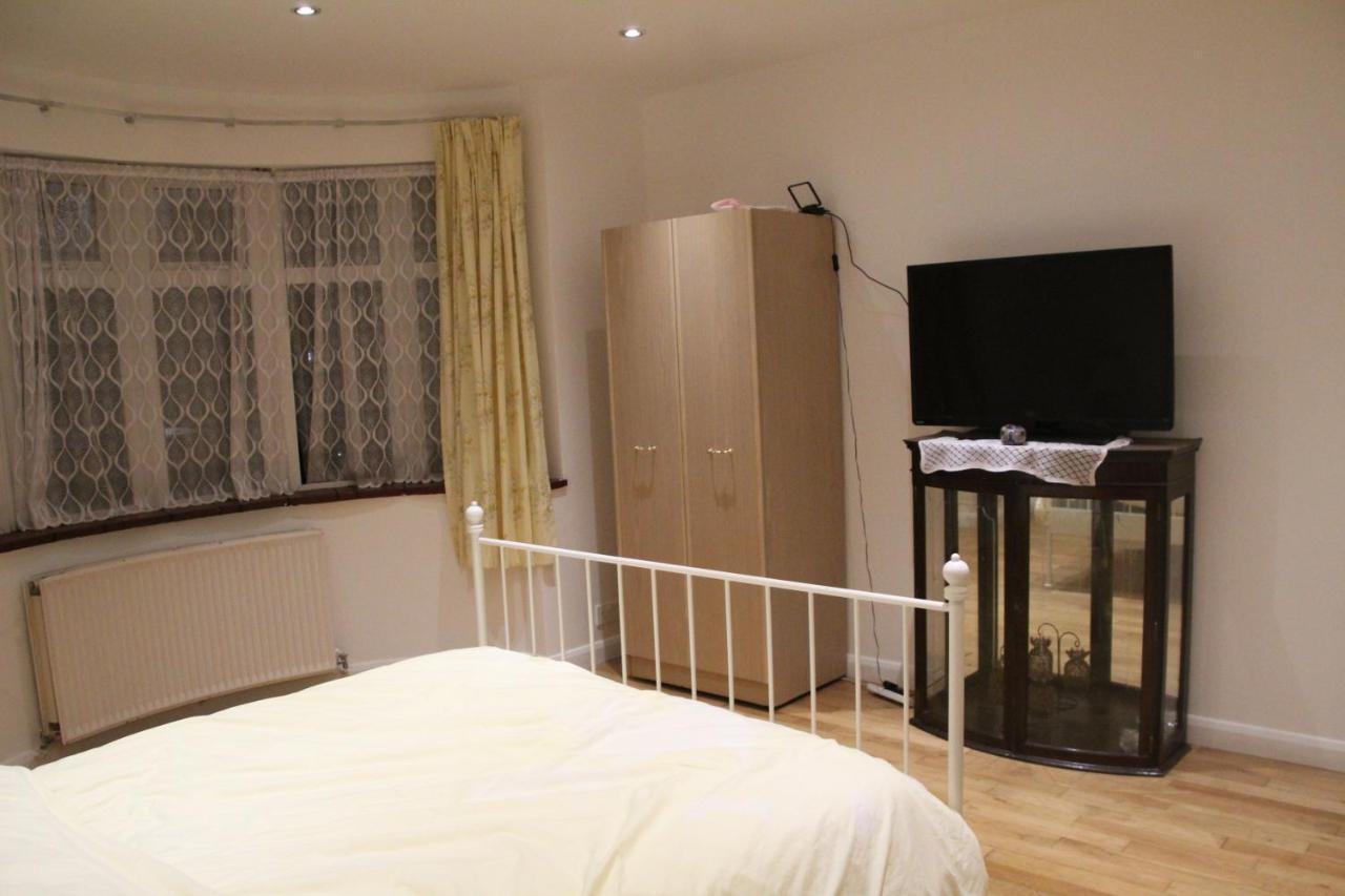 Edgware Beautiful Double Bedroom מראה חיצוני תמונה