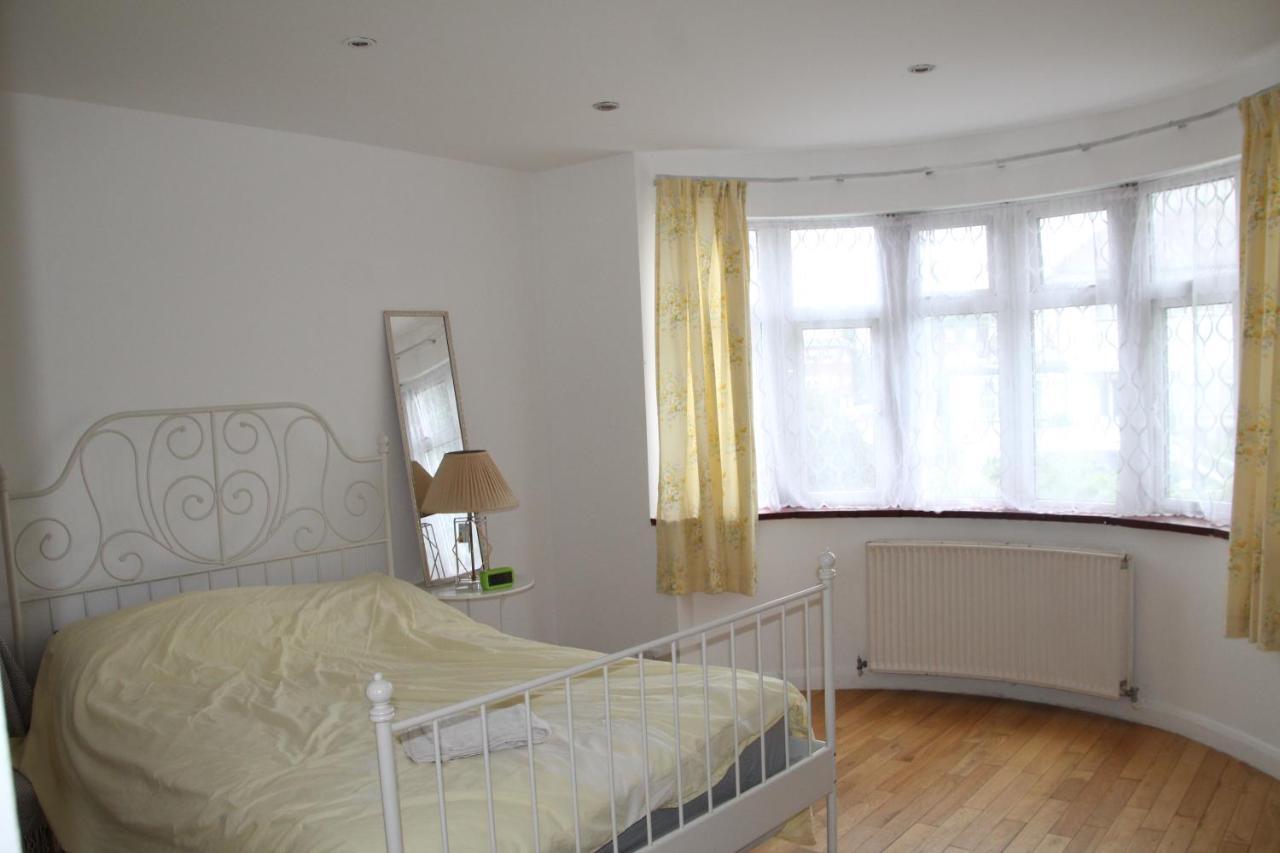 Edgware Beautiful Double Bedroom מראה חיצוני תמונה